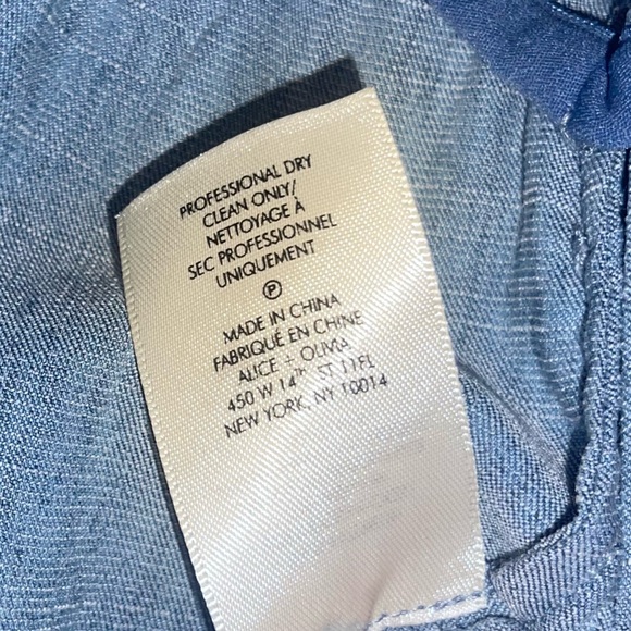 alice + olivia jumpsuit SZ 2 Wide leg, light denim, long sleeve, removable belt - Picture 13 of 14